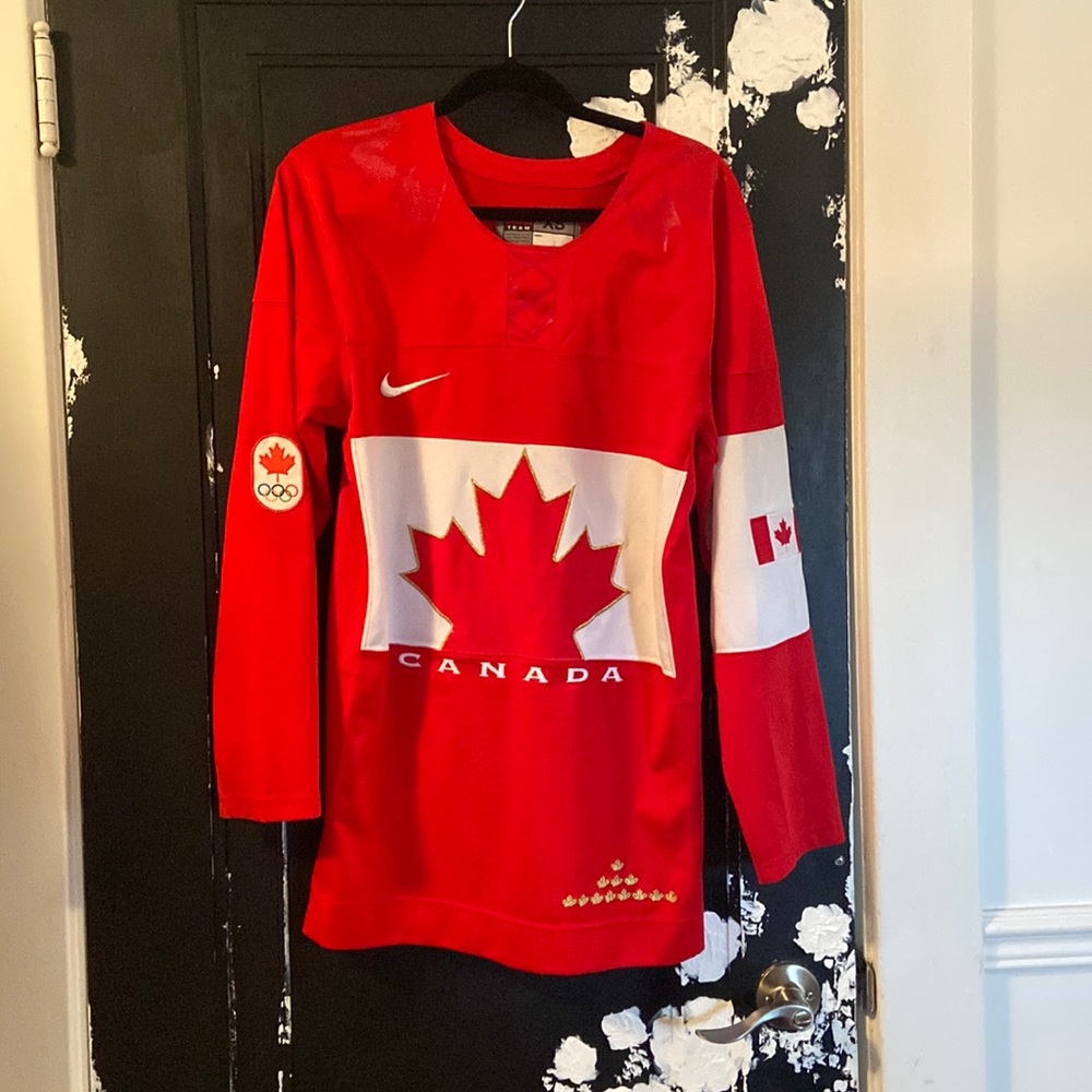 Women’s Team Canada Olympic Jersey
